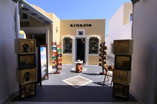 Ernesto Workshop & Gallery
