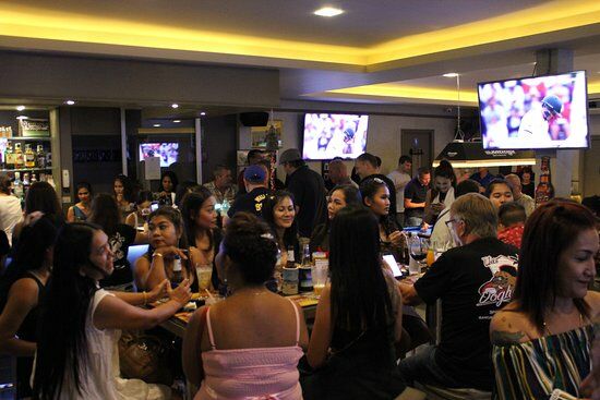 The Doghouse Sports Bar & Grill