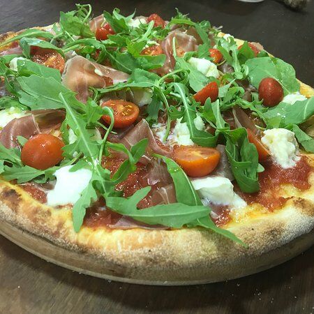 Claudio's Pizzas