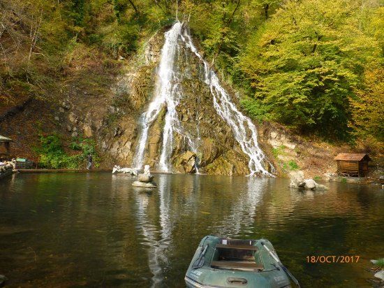 Yeddi Gozel Waterfall