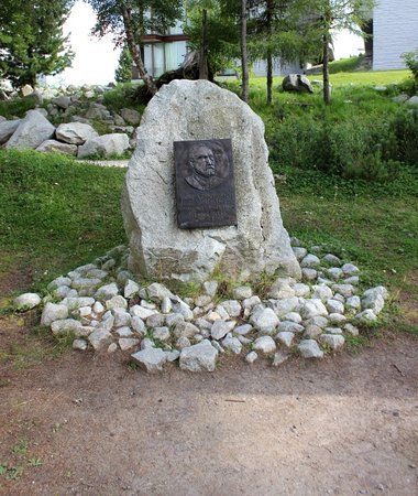 Jozef Szentivanyi's monument