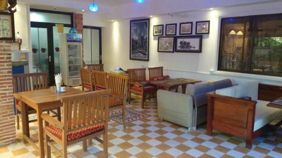 Tru Blu Cafe and Restaurant