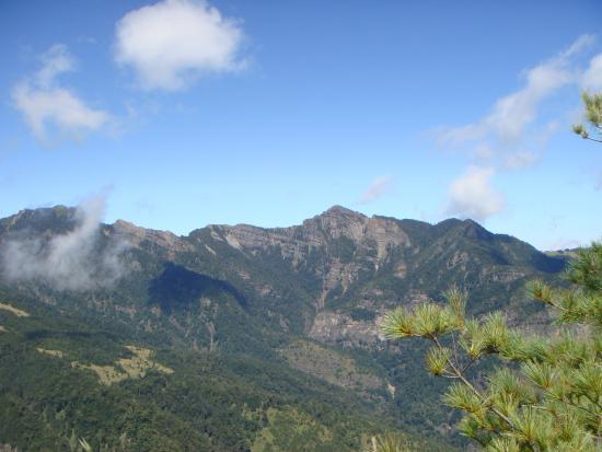 Syue Mountain Trail