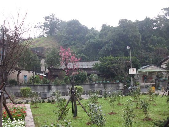 Zhong Shan Hot Spring Park