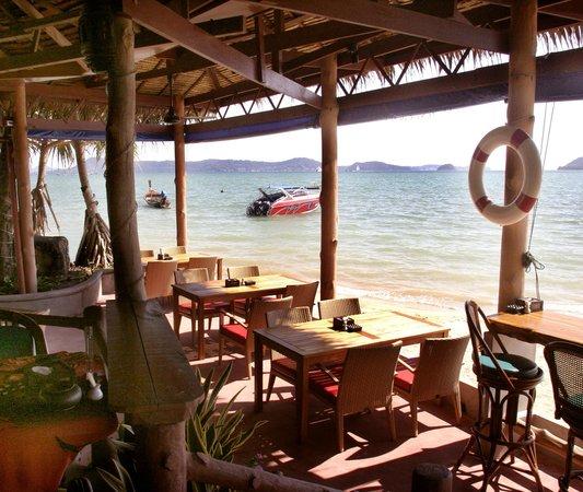 Friendship Beach Resort & Spa by iCheck Inn