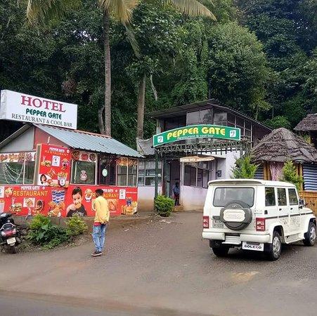 Hotel Pepper Gate Restaurant And Coolbar