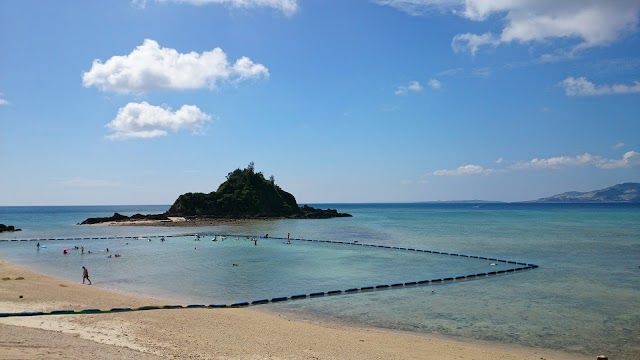 Kariyushi Beach