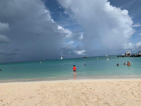 MooMba Beach Bar & Restaurant
