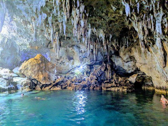 Hinagdanan-Höhle