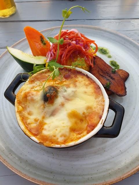Azzuro Restaurant