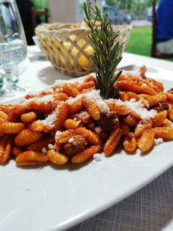 Araxi E Mari