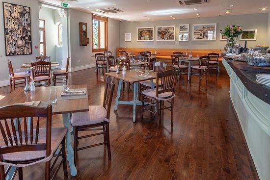 Cafe Phoenicia