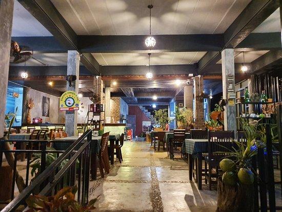 Wind Song Bar & Restaurant