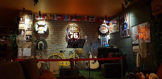 Park 76 Cafe & Pub