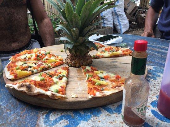 Suparman Pizza
