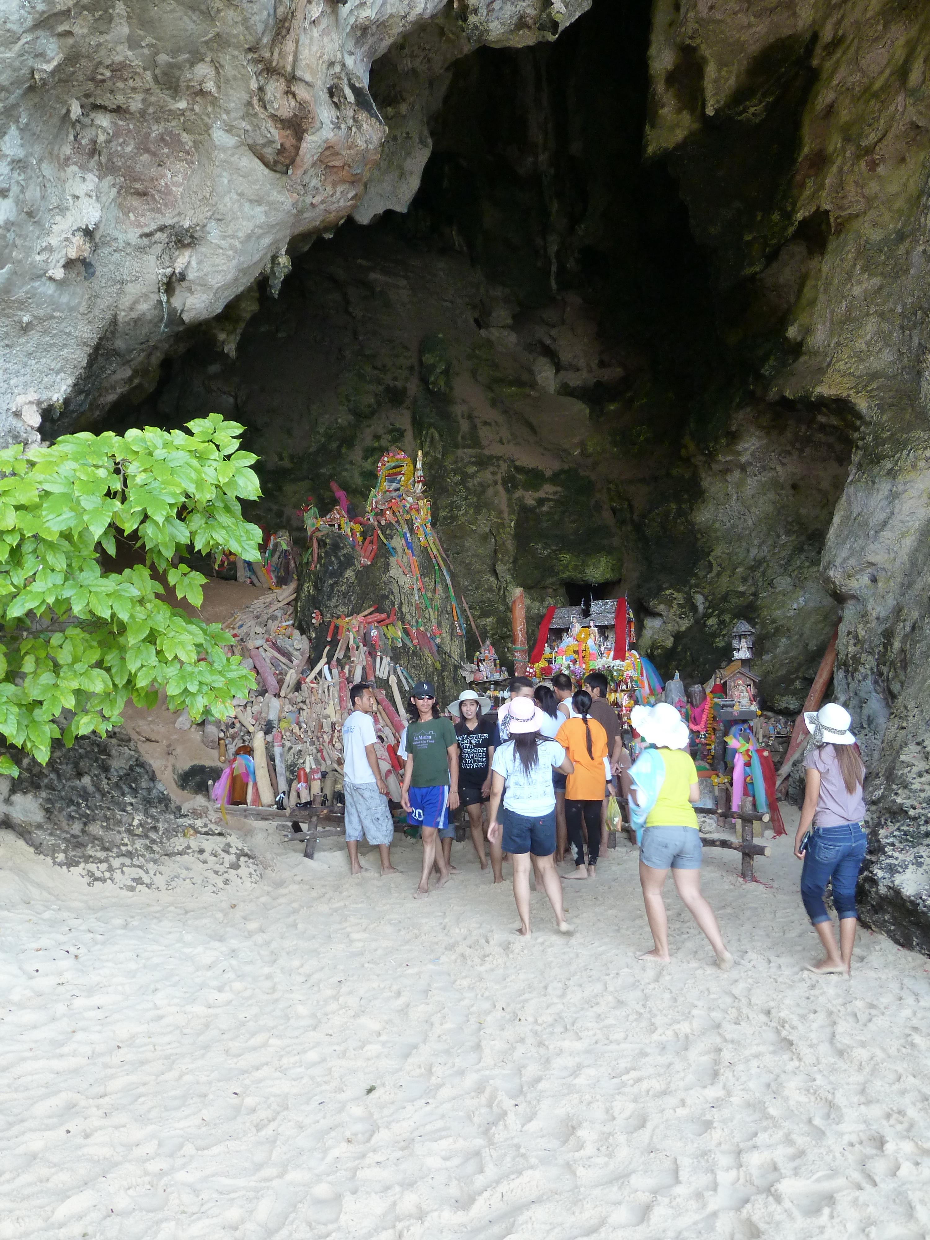 Tham Phra Nang