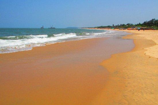 Sinquerim Beach