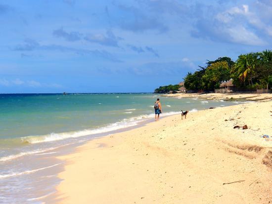 Basdaku White Beach