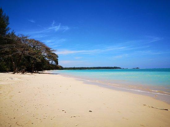 White Sand Beach