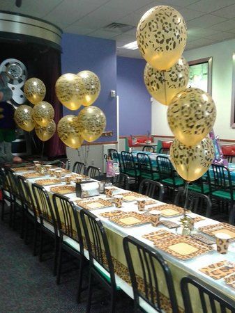 Chuck E. Cheese's