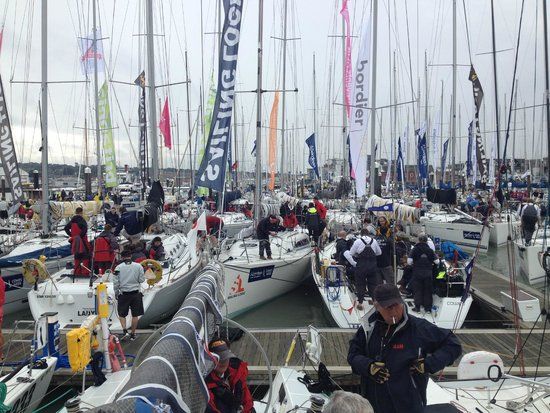 Newport-Cowes Trail
