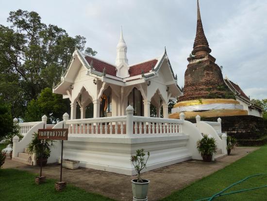 Wat Traphang Thong