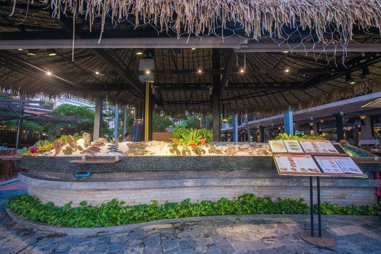 Laimai Courtyard Restaurant and Bar