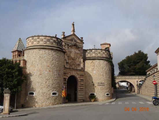 Pueblo Español