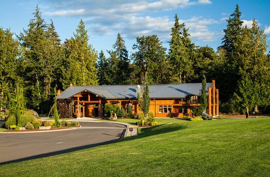 Salish Cliffs Grille